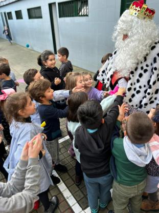 VISITA DE SUS MAJESTADES LOS REYES MAGOS  - Foto 20