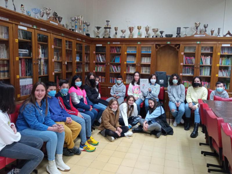 6� EP ELABORA UN POEMARIO CON MOTIVO DEL D�A DEL LIBRO 2022 PARA DONAR A LA BIBL - Foto