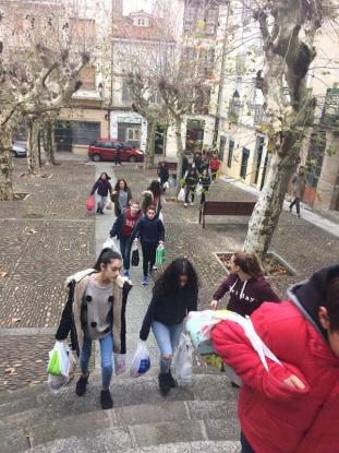 Campa�a solidaria de alimentos - Foto 3